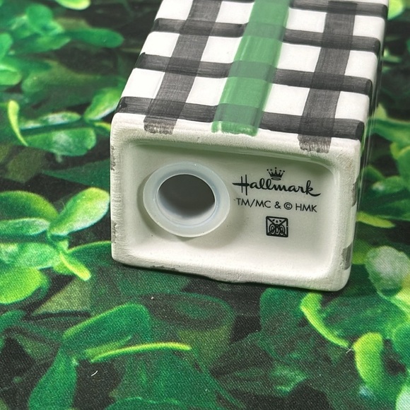 Hallmark Christmas Presents Salt & Pepper Shackers NEW - Picture 10 of 12